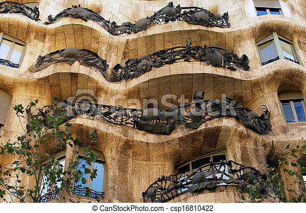 Detail Antoni Gaudi Casa Mila Nomer 28