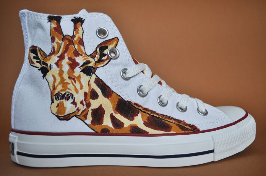 Detail Giraffe Converse Nomer 21