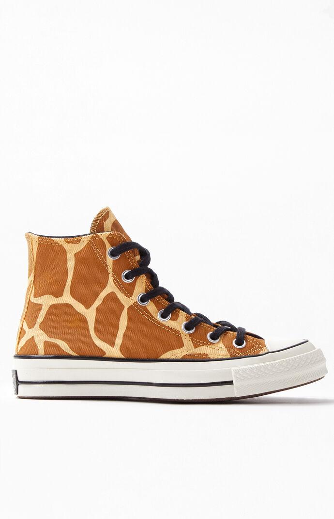 Detail Giraffe Converse Nomer 28