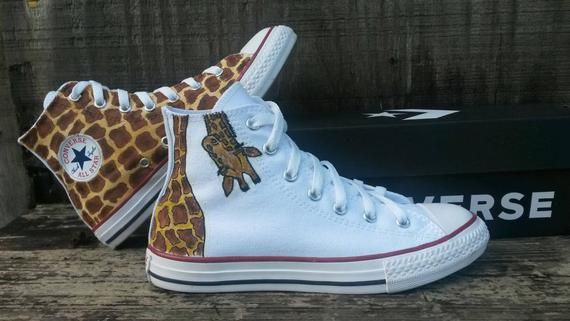 Detail Giraffe Converse Nomer 35