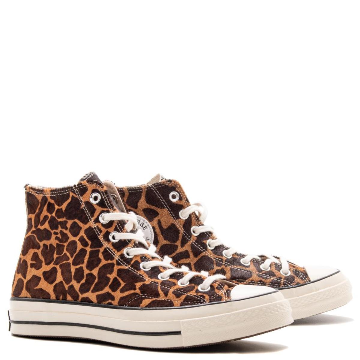 Detail Giraffe Converse Nomer 46