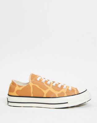 Detail Giraffe Converse Nomer 59