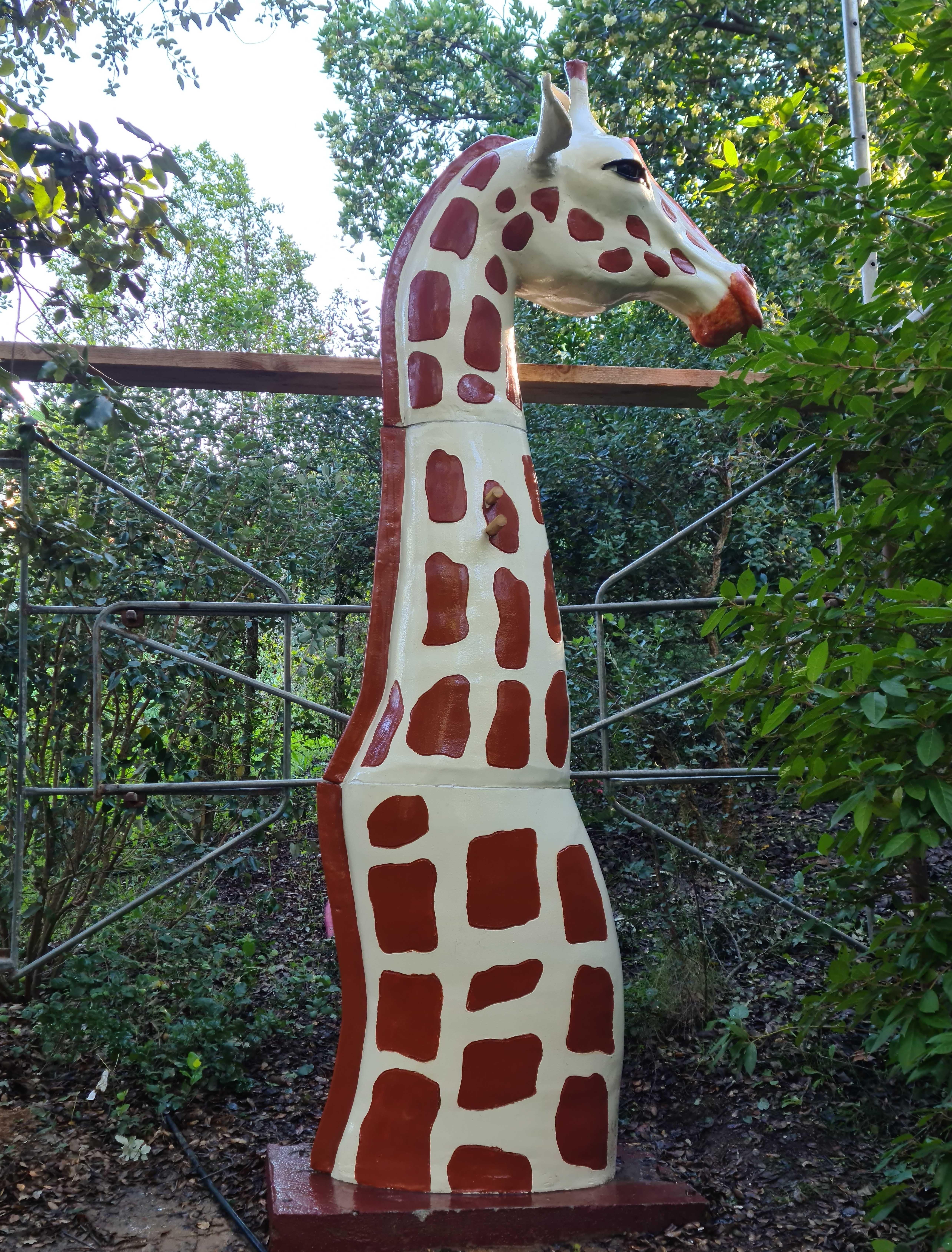 Detail Giraffe Mailbox Nomer 21