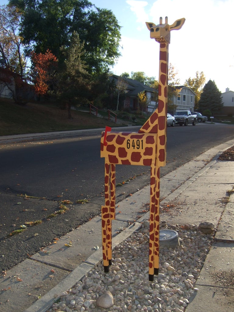 Detail Giraffe Mailbox Nomer 4