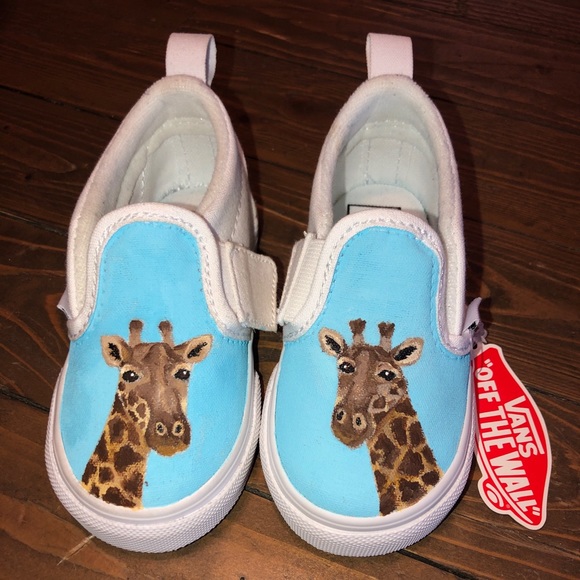 Detail Giraffe Print Vans Nomer 19