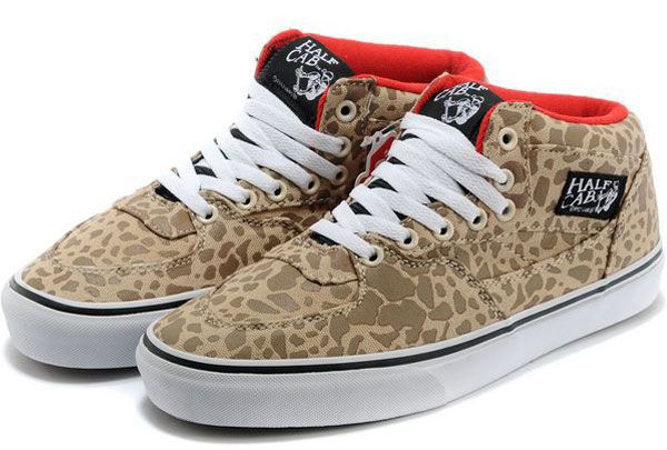 Detail Giraffe Print Vans Nomer 23