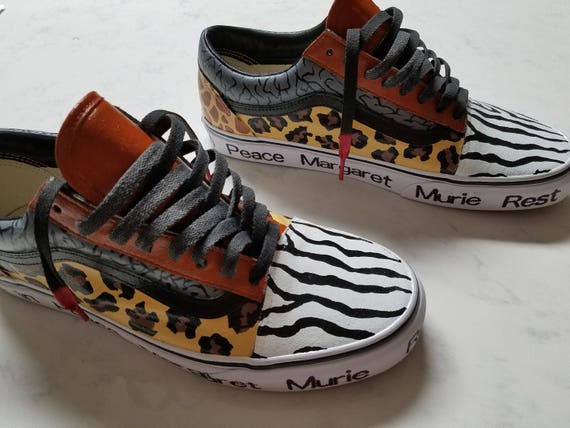 Detail Giraffe Print Vans Nomer 29