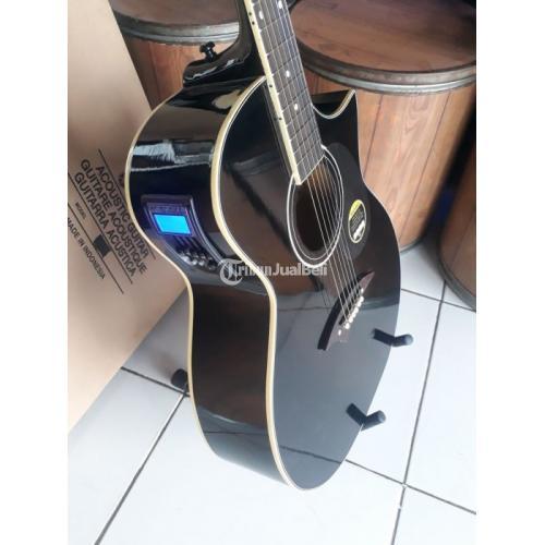 Detail Gitar Akustik Custom Nomer 23