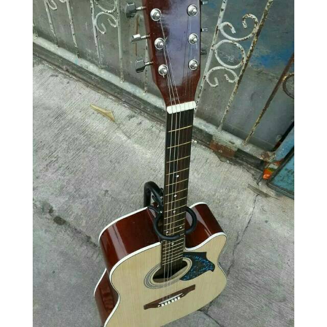 Detail Gitar Akustik Keren Nomer 6