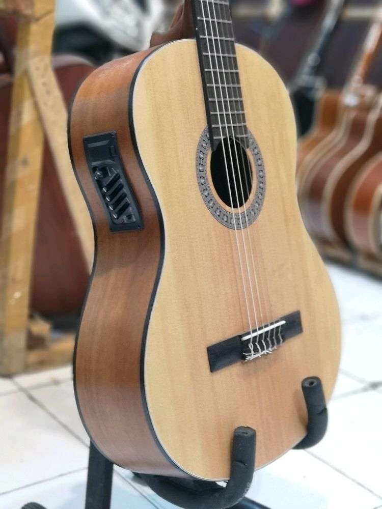 Detail Gitar Akustik Listrik Nomer 42