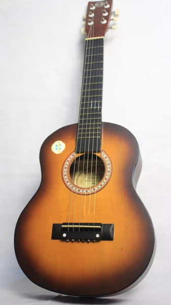 Detail Gitar Akustik Sedang Nomer 48