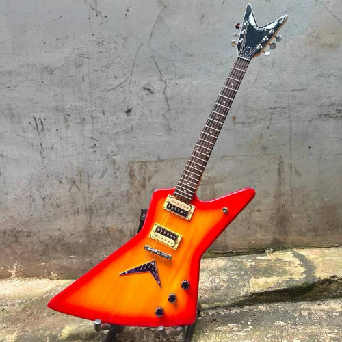 Detail Gitar Listrik Metal Nomer 50