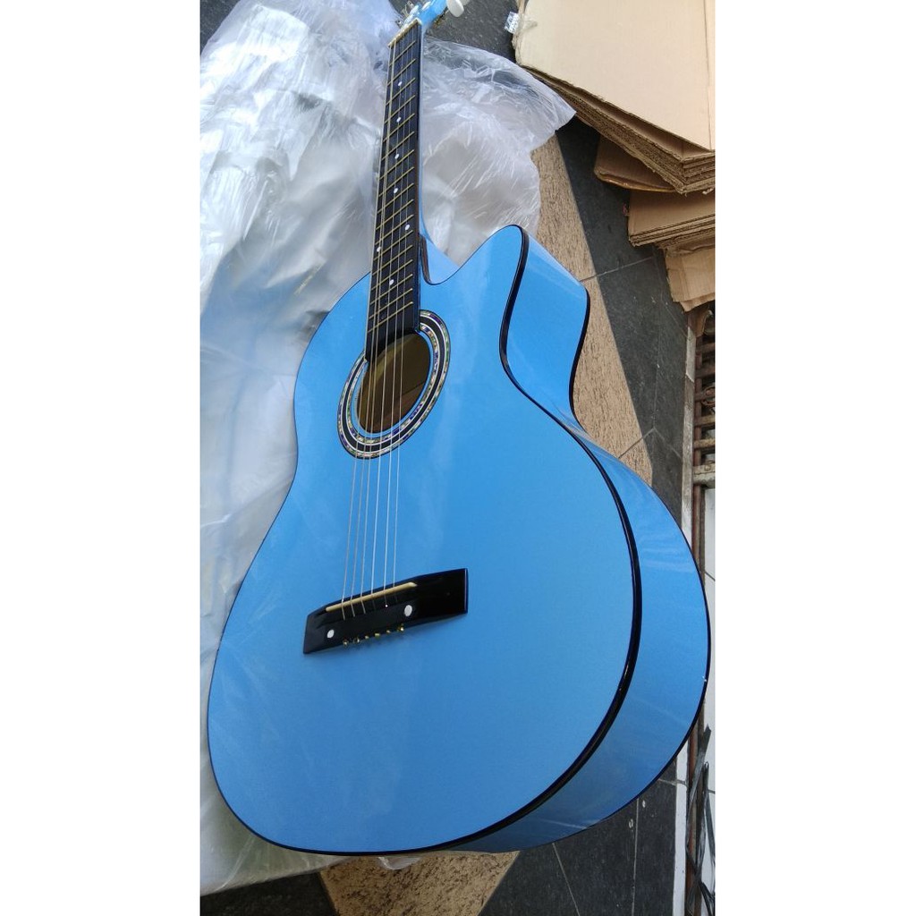 Detail Gitar Warna Biru Nomer 5