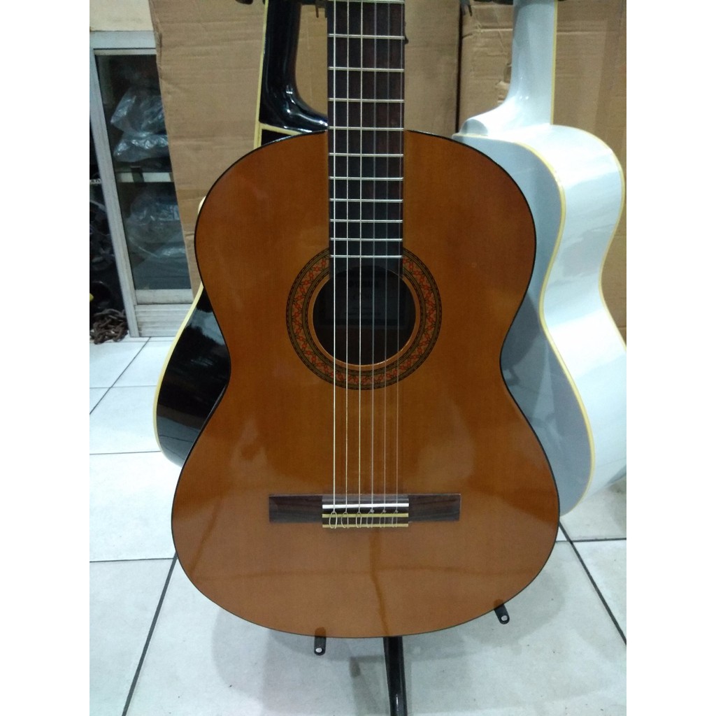 Detail Gitar Warna Coklat Nomer 28