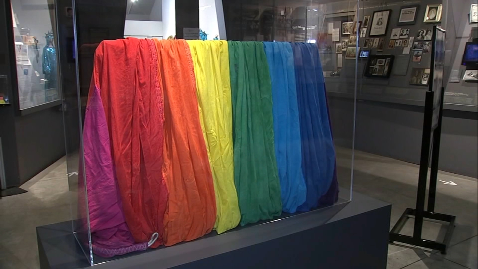 Detail Glbt Images Nomer 27