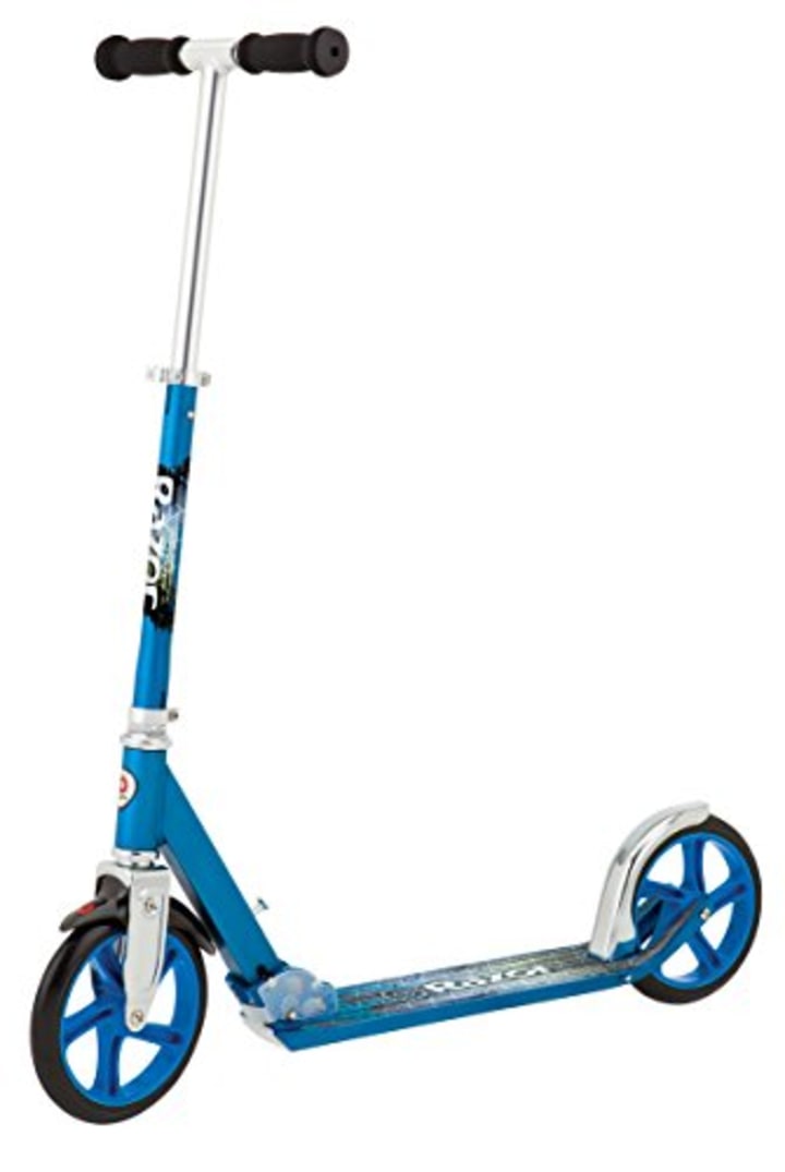 Detail Glider Scooter Amazon Nomer 33