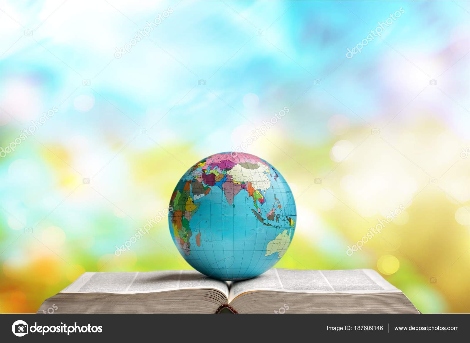 Detail Globe Background Image Nomer 13
