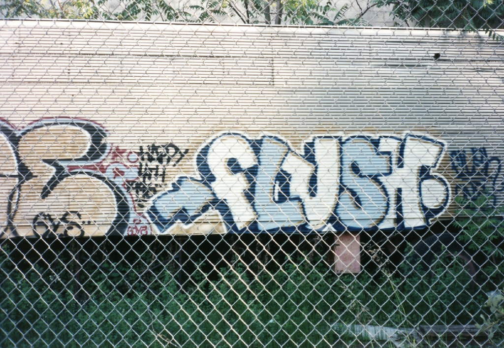 Detail 42 Graffiti Nomer 17