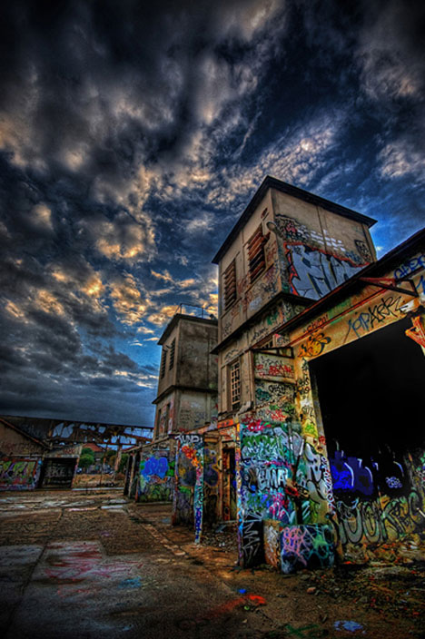 Detail Abandoned Graffiti Nomer 3
