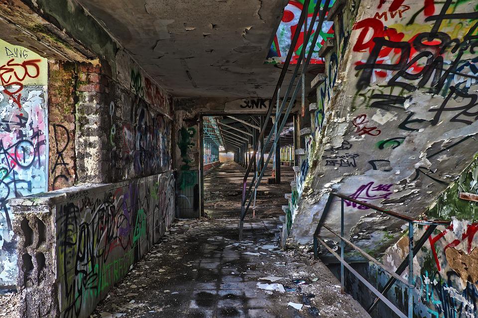 Detail Abandoned Graffiti Nomer 19