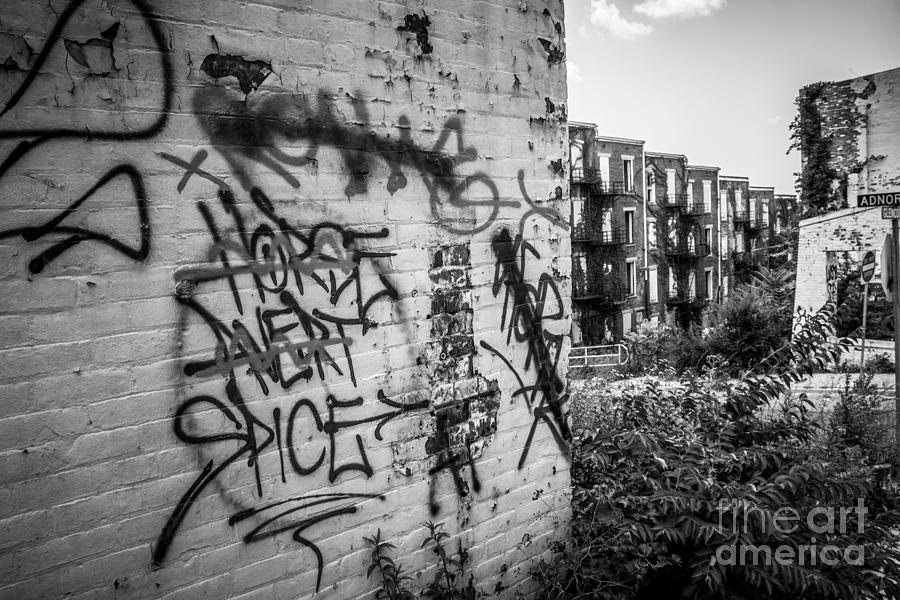 Detail Abandoned Graffiti Nomer 39
