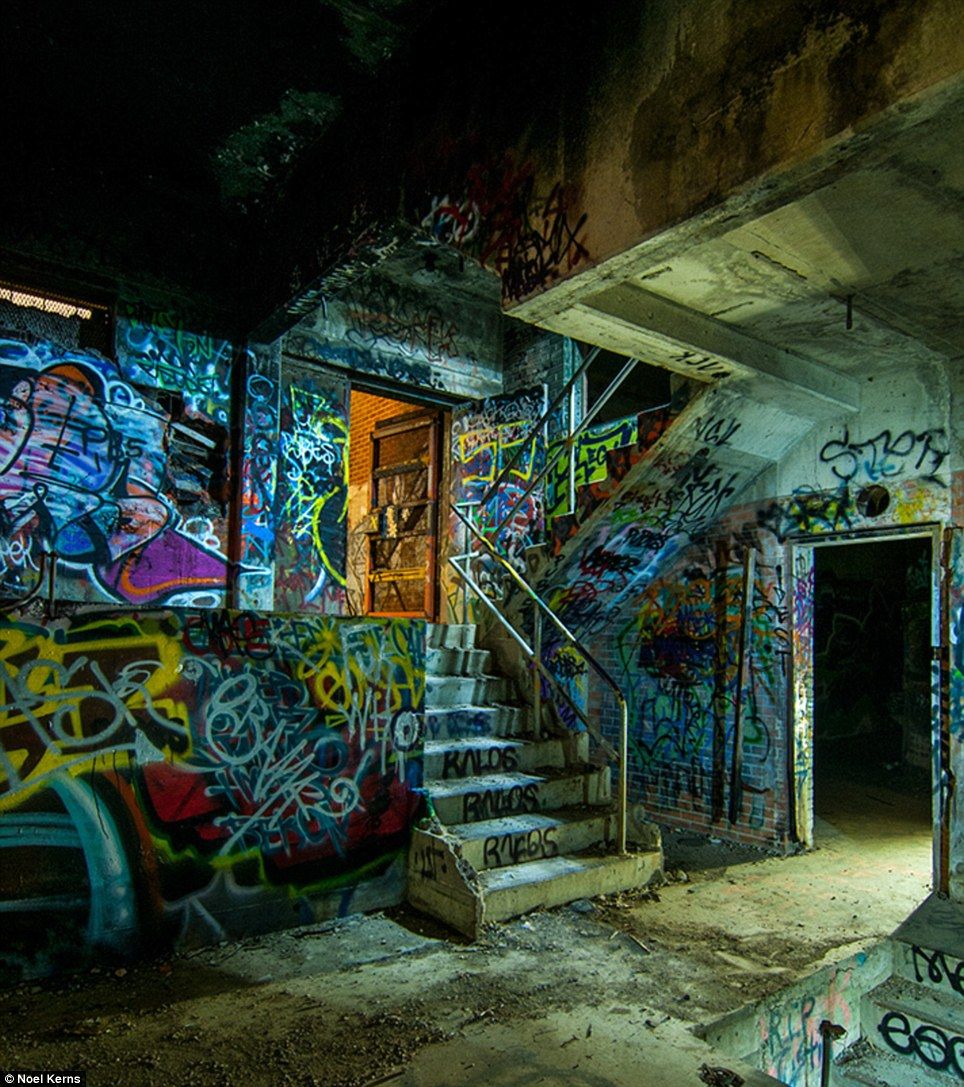Detail Abandoned Graffiti Nomer 45