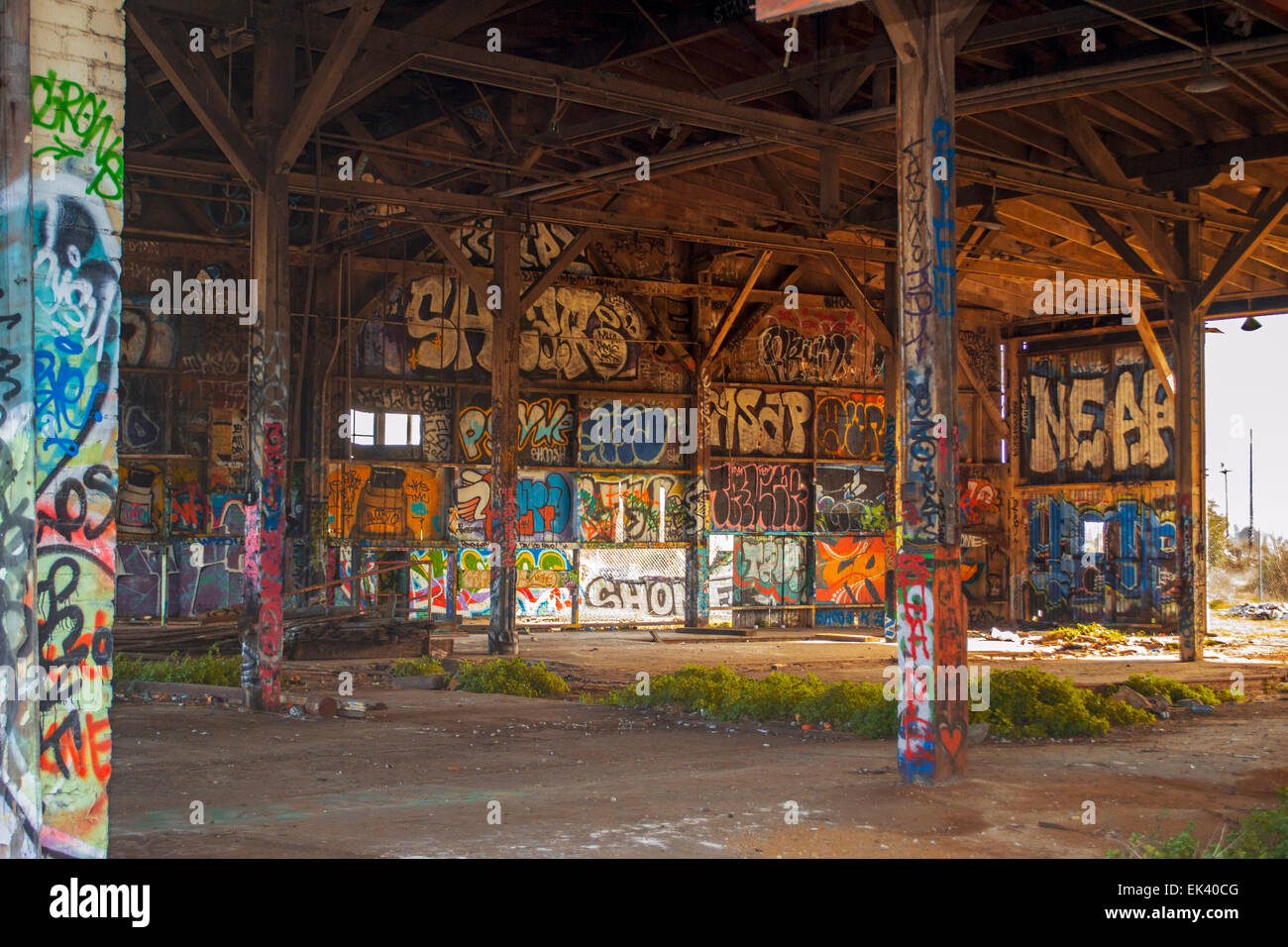 Detail Abandoned Graffiti Nomer 46