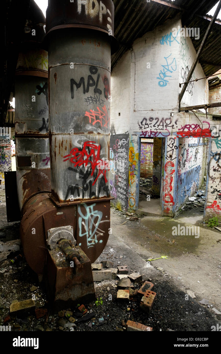 Detail Abandoned Graffiti Nomer 49