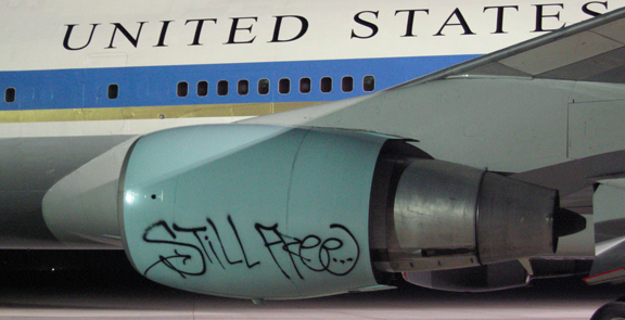 Detail Airplane Graffiti Nomer 19