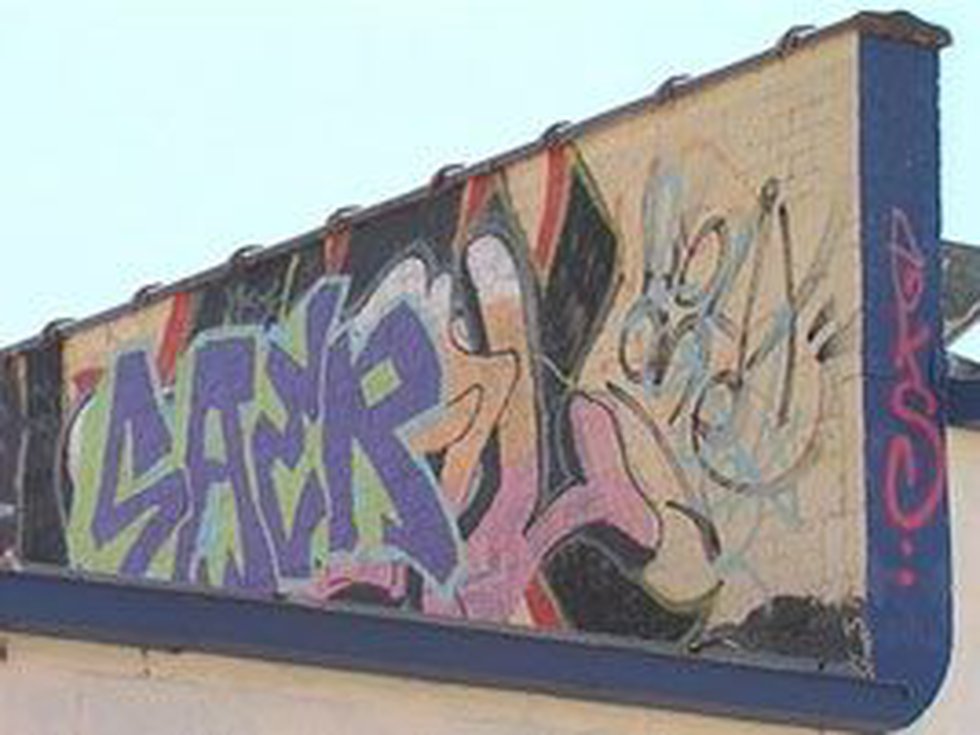 Detail Amarillo Graffiti Nomer 18