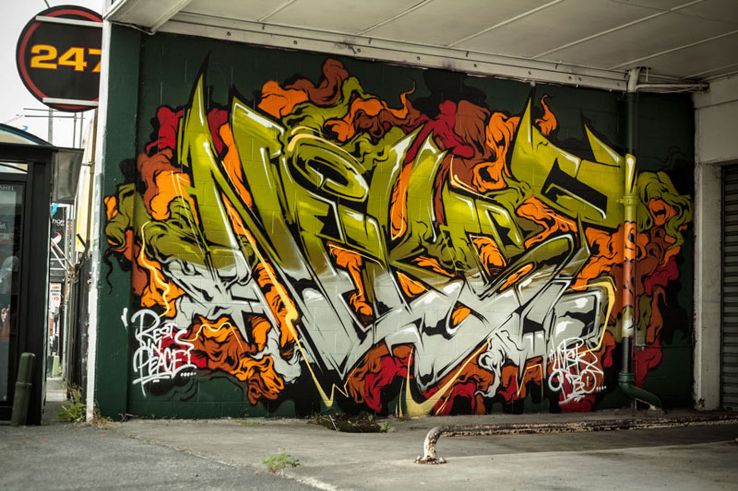 Detail Askew Graffiti Nomer 12