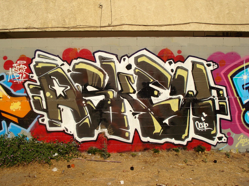 Detail Askew Graffiti Nomer 28