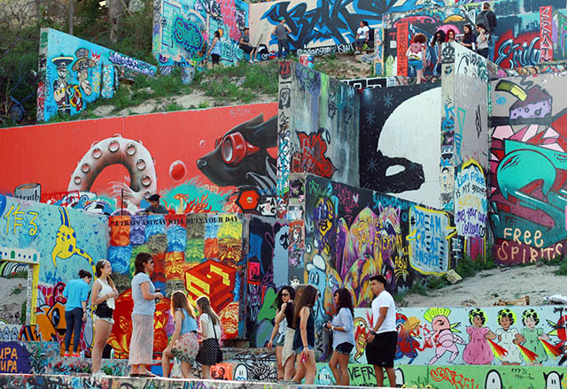 Detail Austin Graffiti Nomer 9