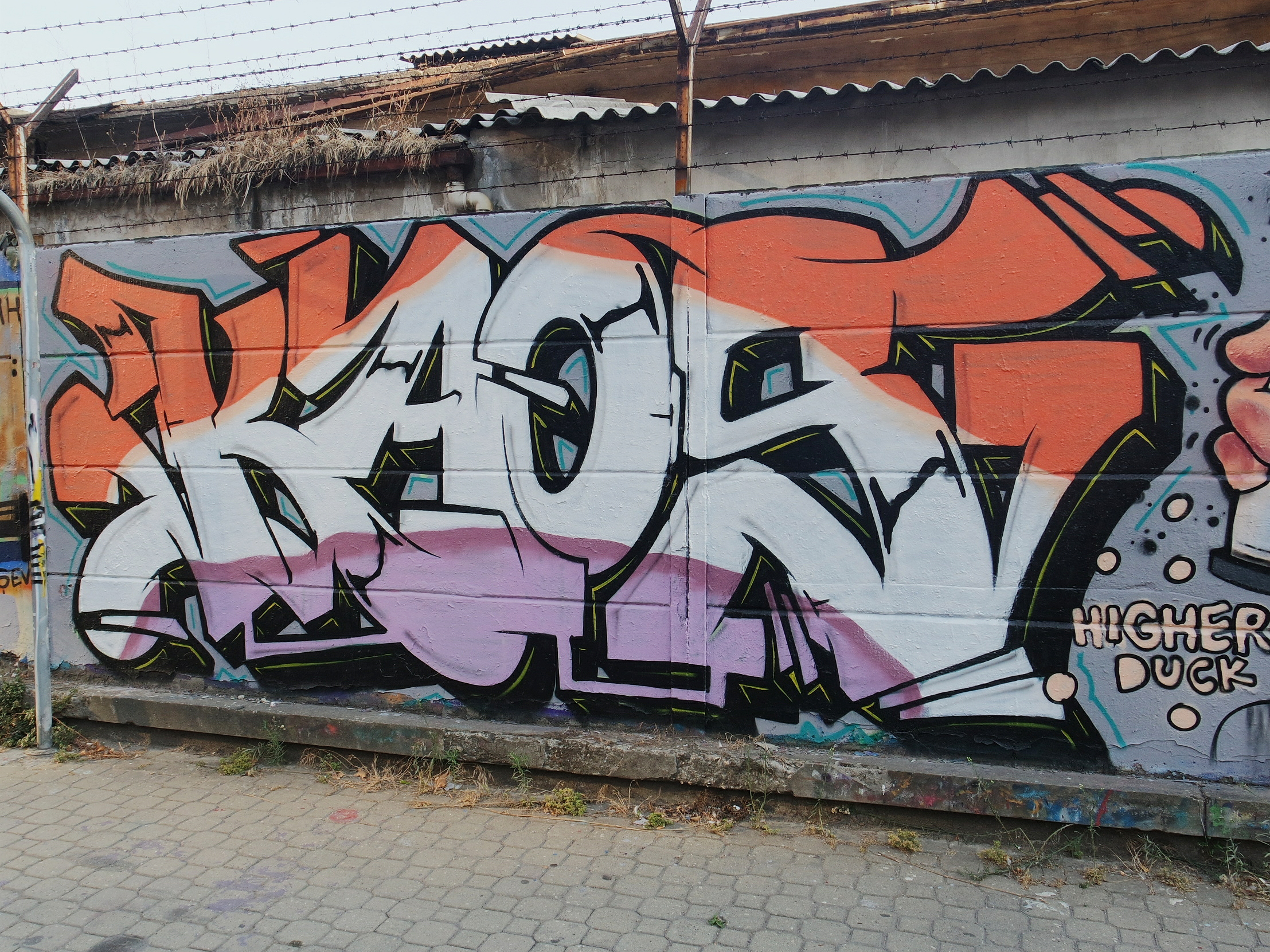 Detail Baju Graffiti Nomer 43