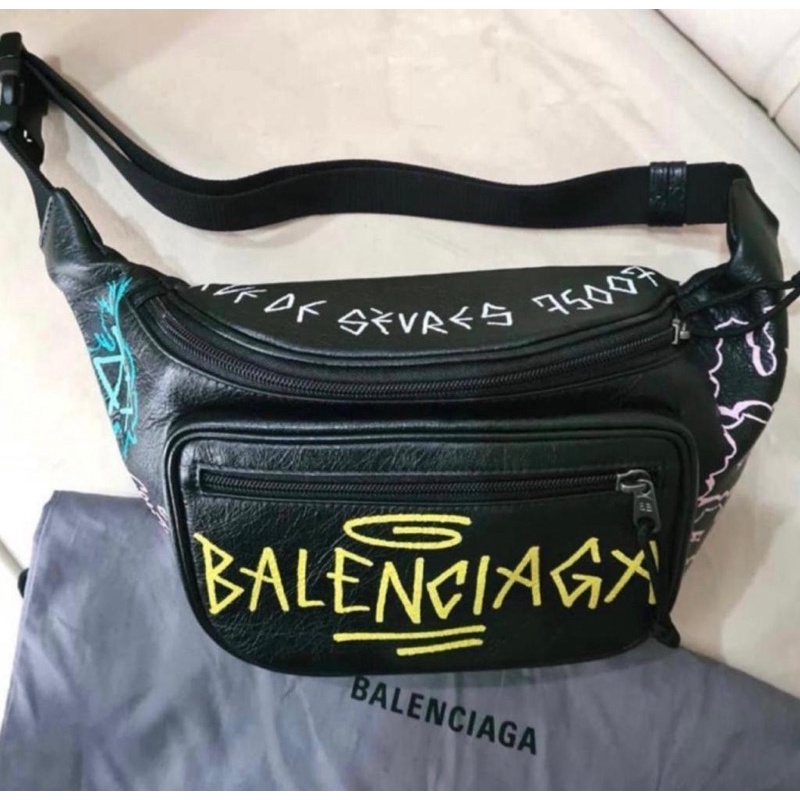 Detail Balenciaga Graffiti Bum Bag Nomer 45