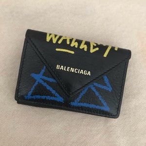 Download Balenciaga Graffiti Card Holder Nomer 53