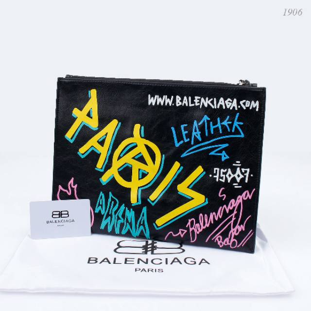 Detail Balenciaga Graffiti Clutch Nomer 29