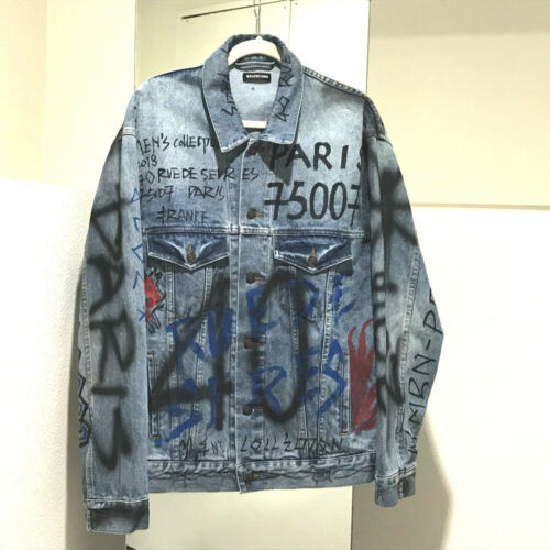 Detail Balenciaga Graffiti Jacket Nomer 31