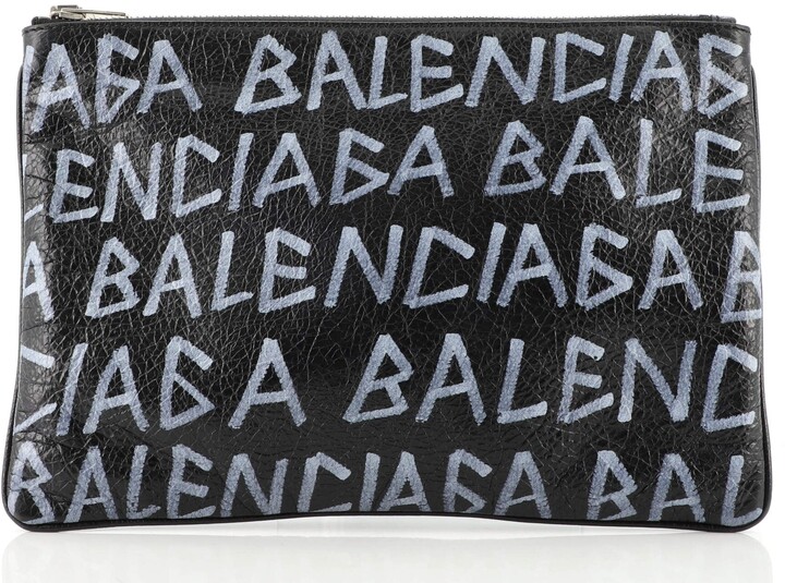 Detail Balenciaga Graffiti Pouch Bag Nomer 39