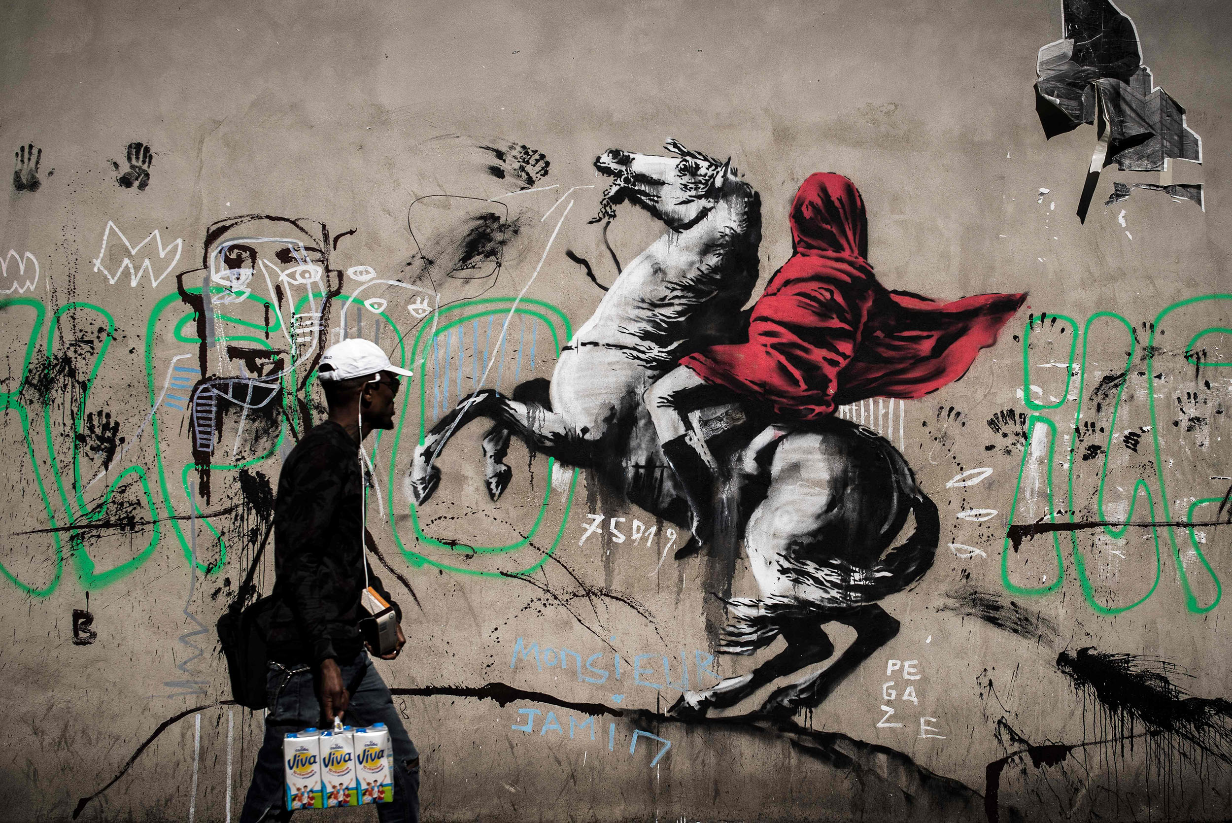 Detail Banksy Graffiti Nomer 32