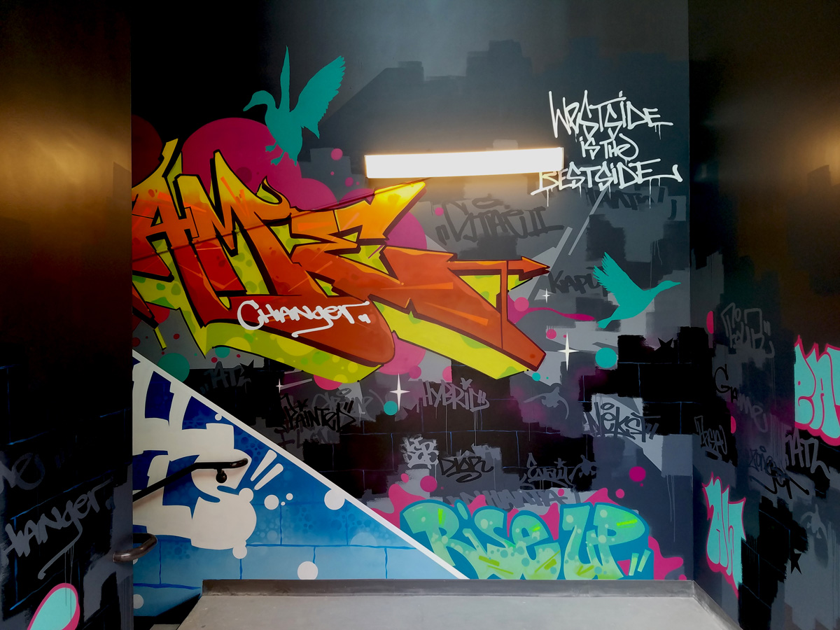 Detail Bar Graffiti Nomer 52