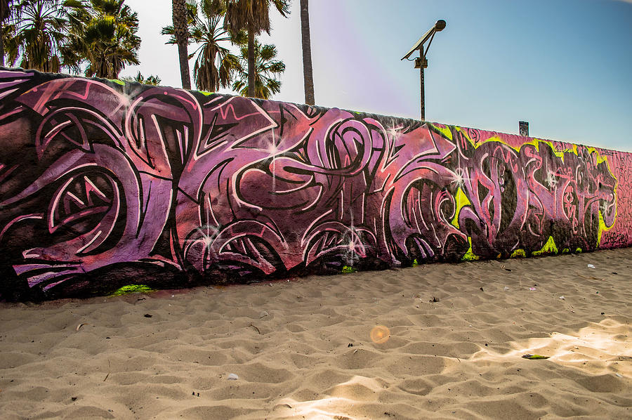 Detail Beach Graffiti Nomer 22