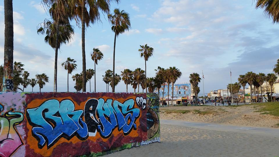 Detail Beach Graffiti Nomer 44