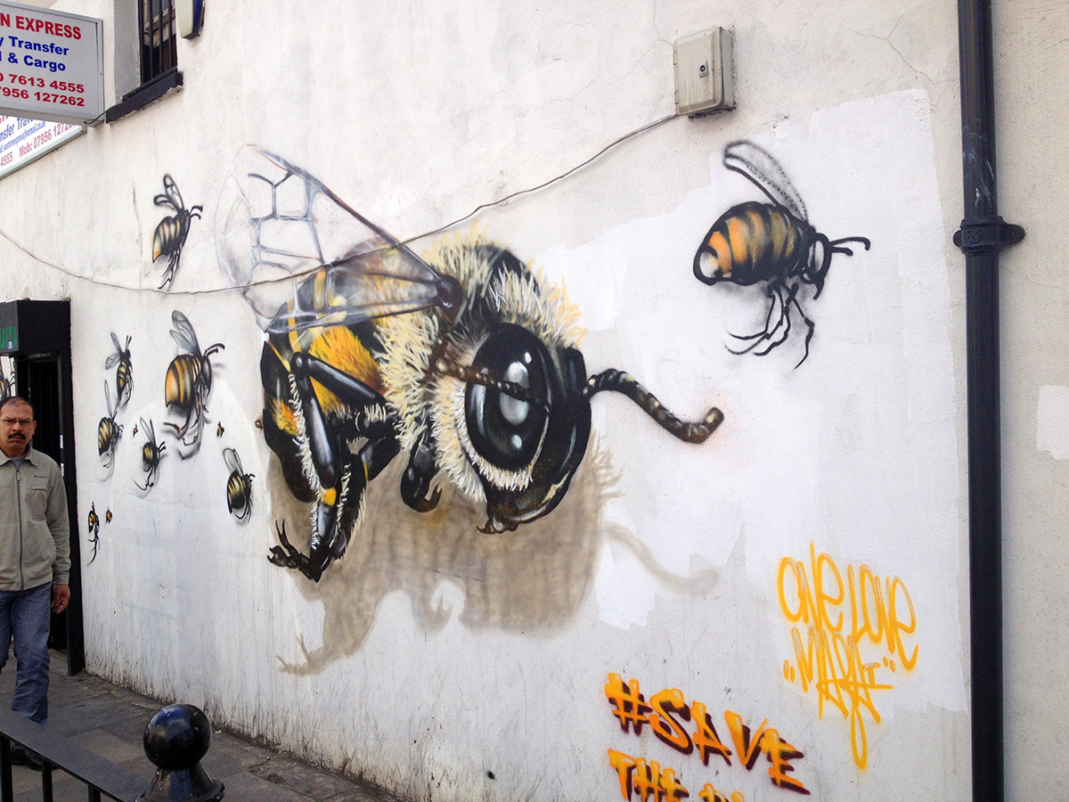 Detail Bee Graffiti Nomer 16