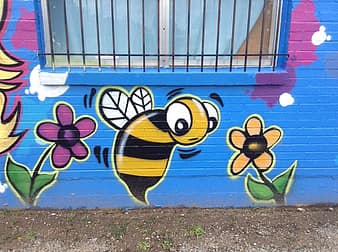 Detail Bee Graffiti Nomer 18