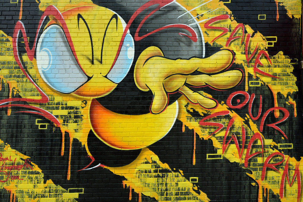 Detail Bee Graffiti Nomer 19