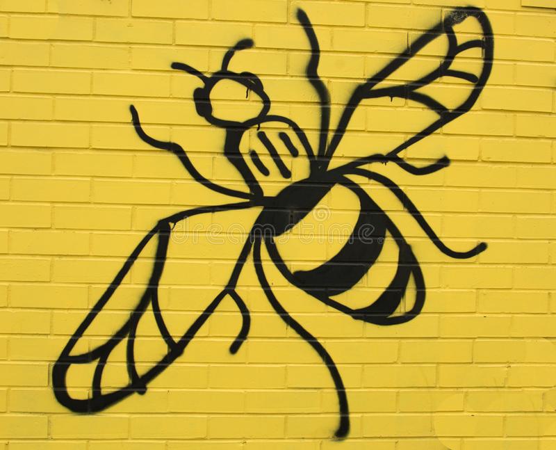 Detail Bee Graffiti Nomer 5