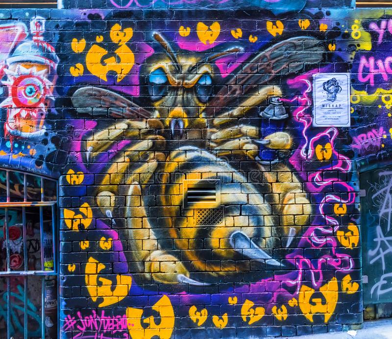 Detail Bee Graffiti Nomer 9