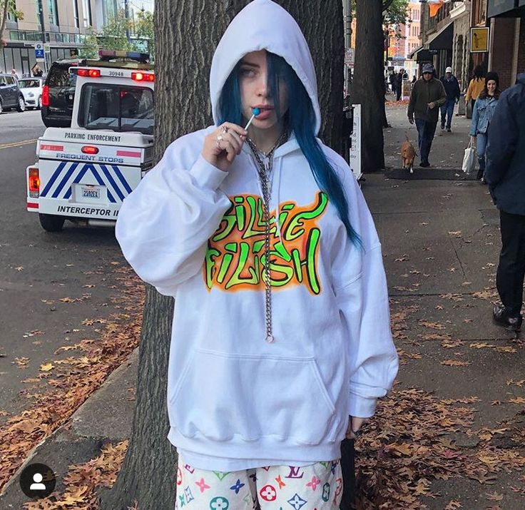 Detail Billie Eilish Graffiti Hoodie Nomer 23