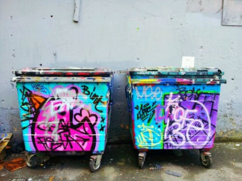 Detail Bint Graffiti Nomer 32